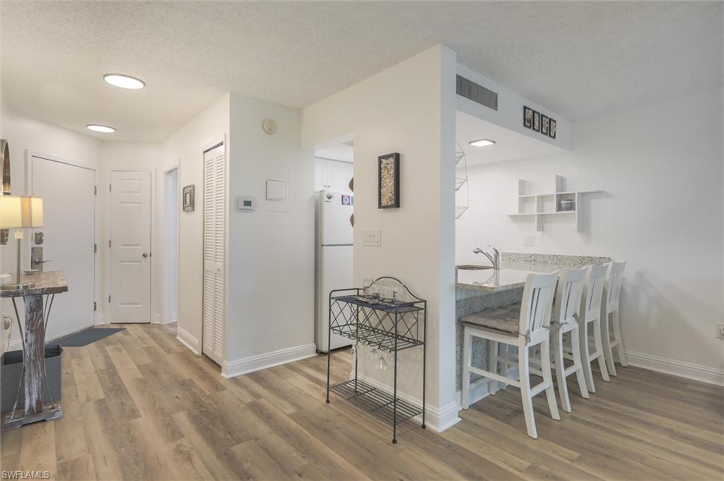 TENNIS VILLAS - Residential