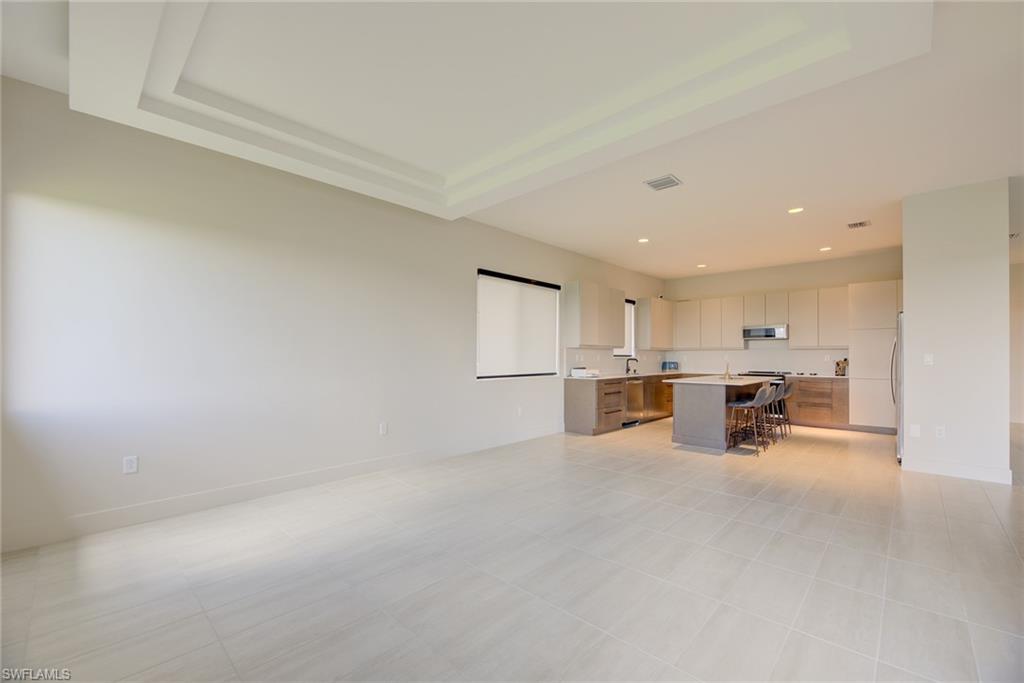 MAPLE RIDGE - Residential Lease