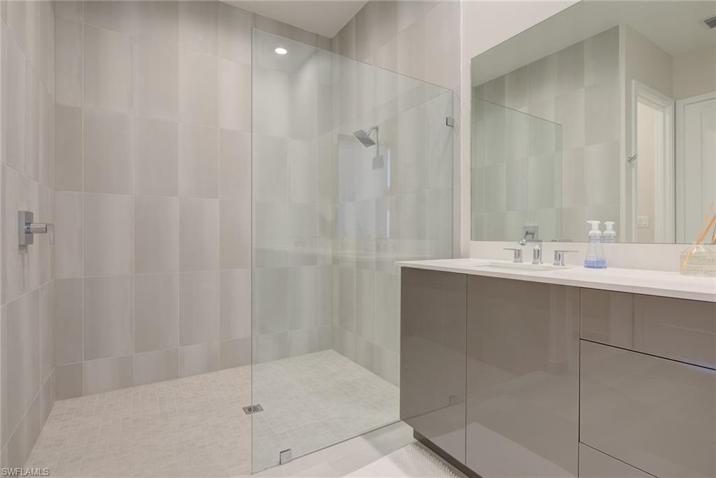 MAPLE RIDGE - Residential Lease