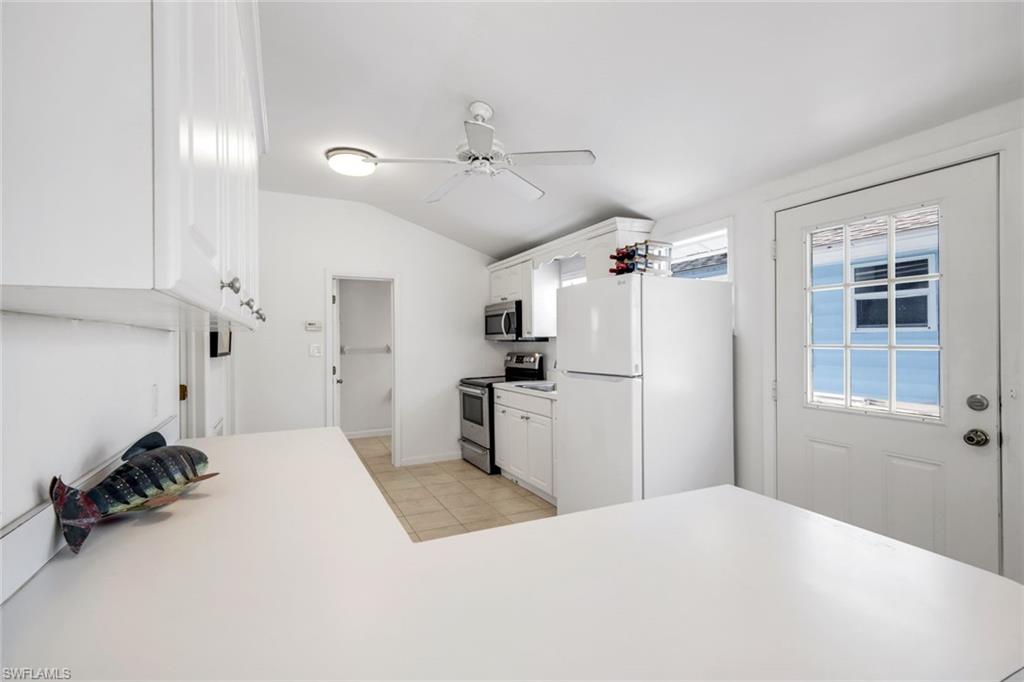 SANIBEL SHORES - Residential