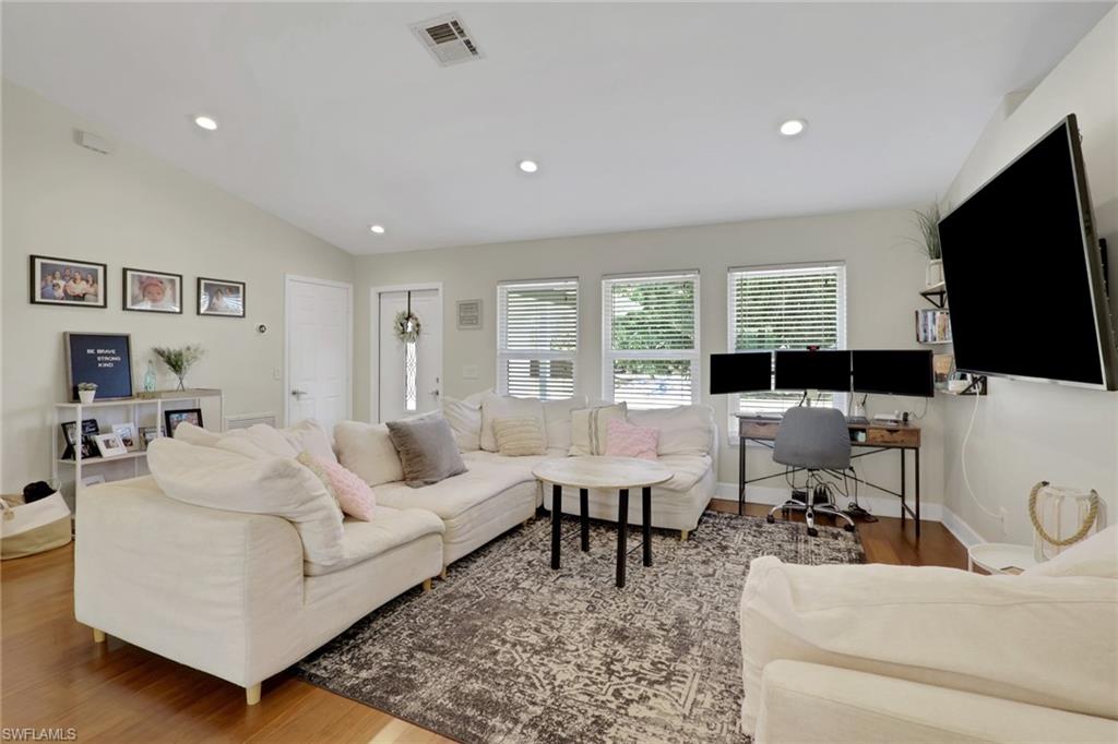 SAN CARLOS PARK - Residential