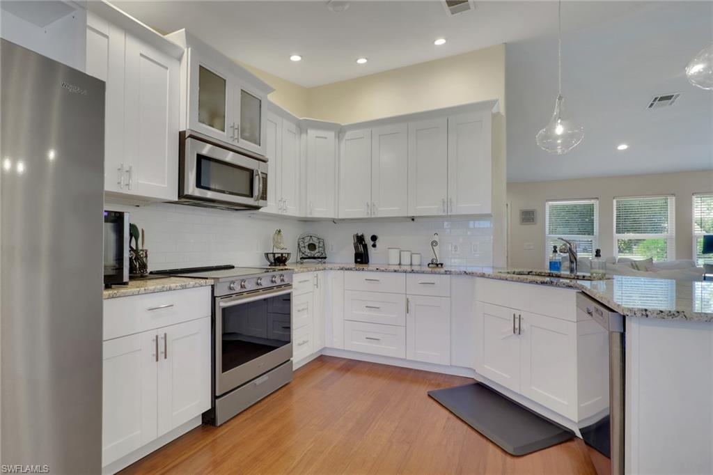 SAN CARLOS PARK - Residential