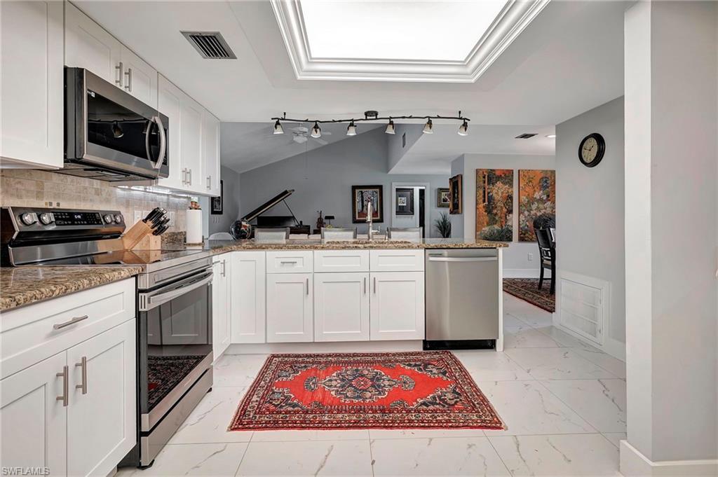 OVERIVER SHORES - Residential Lease