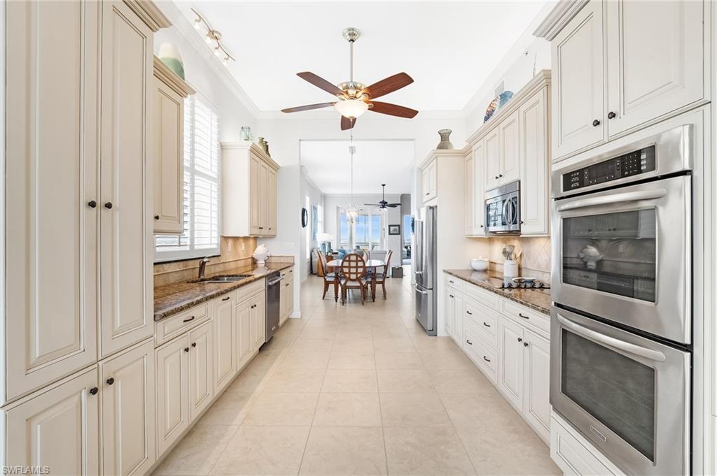 THE SHORES - Residential