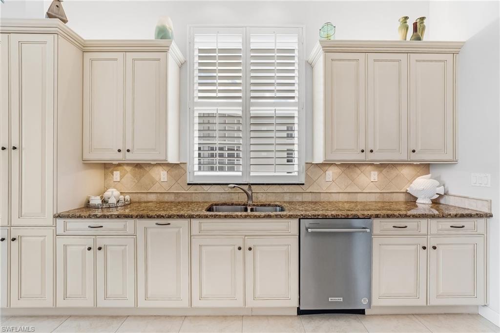 THE SHORES - Residential