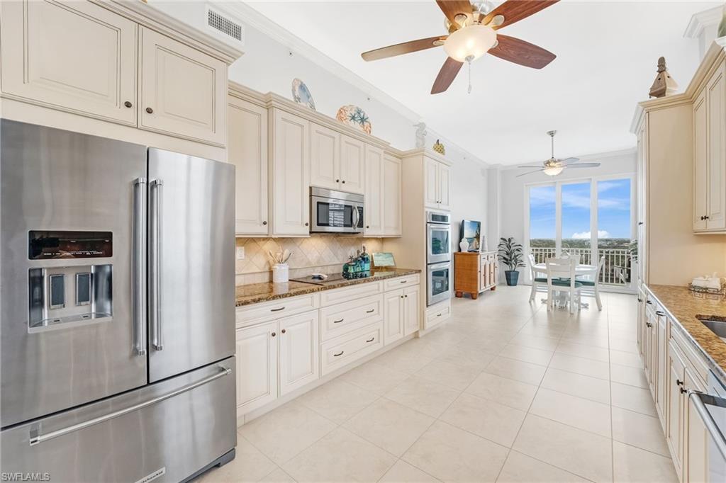 THE SHORES - Residential