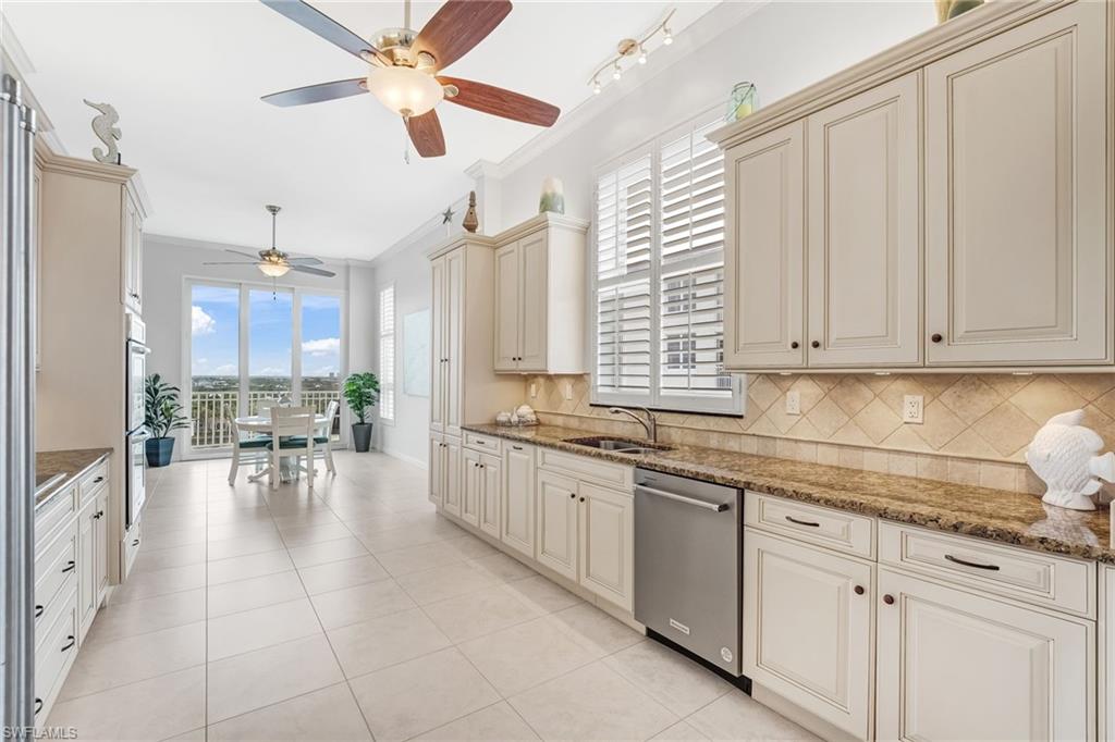 THE SHORES - Residential