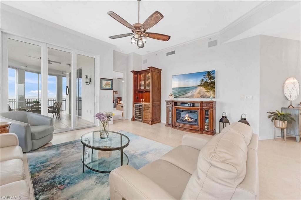 THE SHORES - Residential