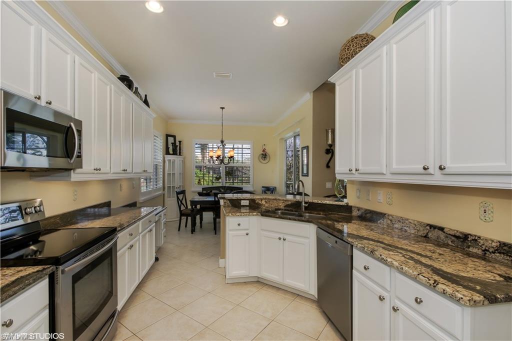 CROWN COLONY - Residential