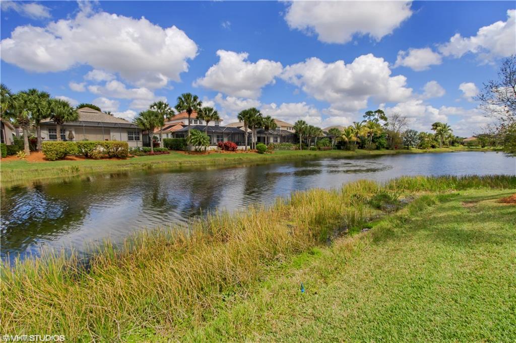 CROWN COLONY - Residential