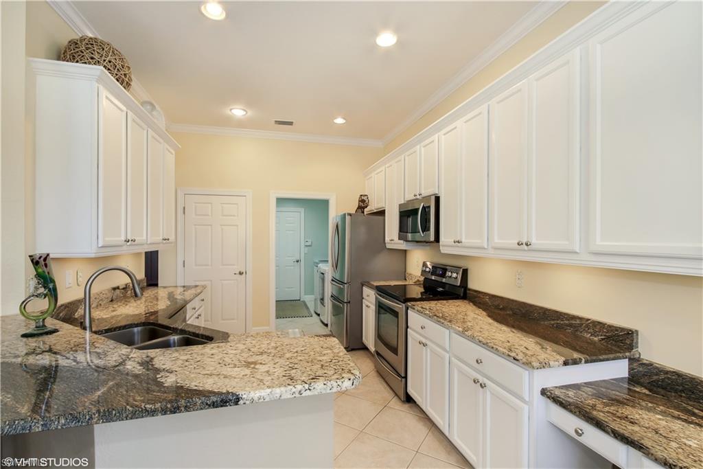 CROWN COLONY - Residential