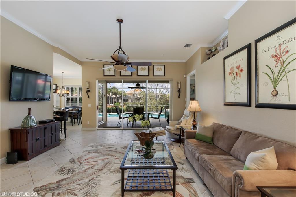 CROWN COLONY - Residential