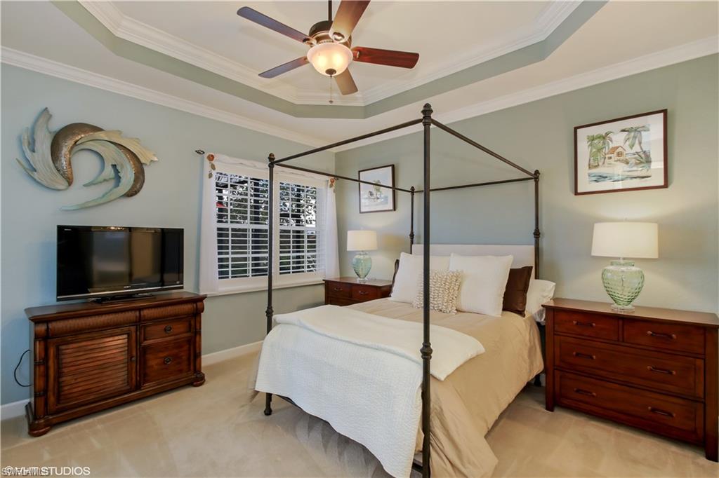 CROWN COLONY - Residential