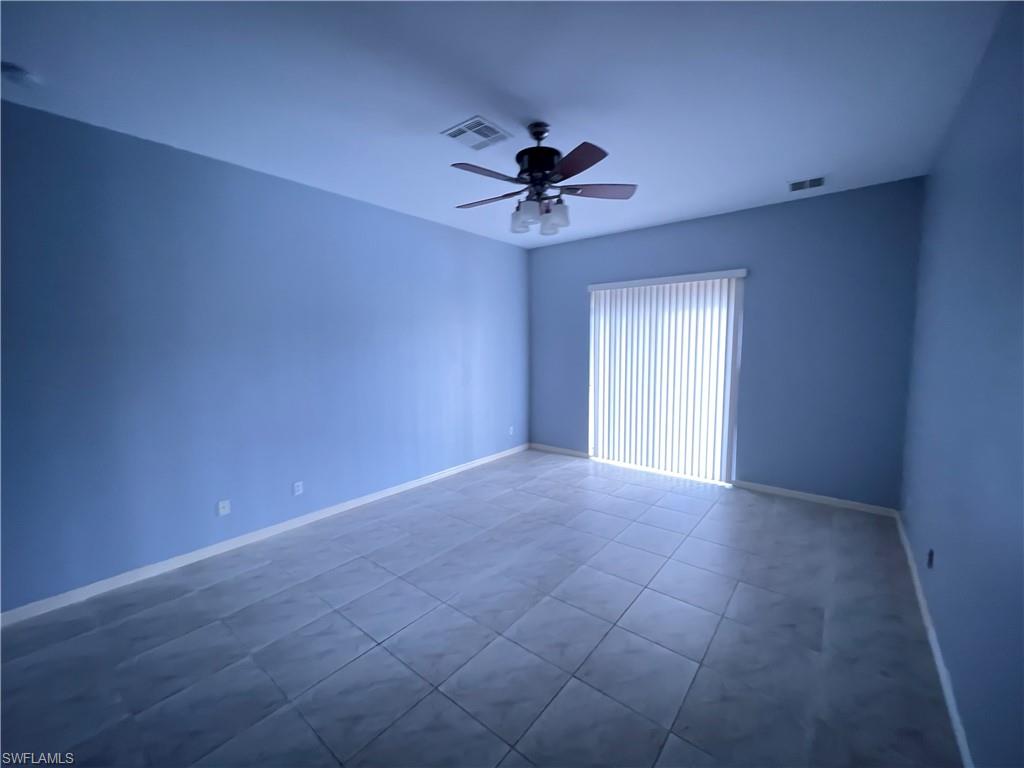 CORAL LAKES - Residential Lease