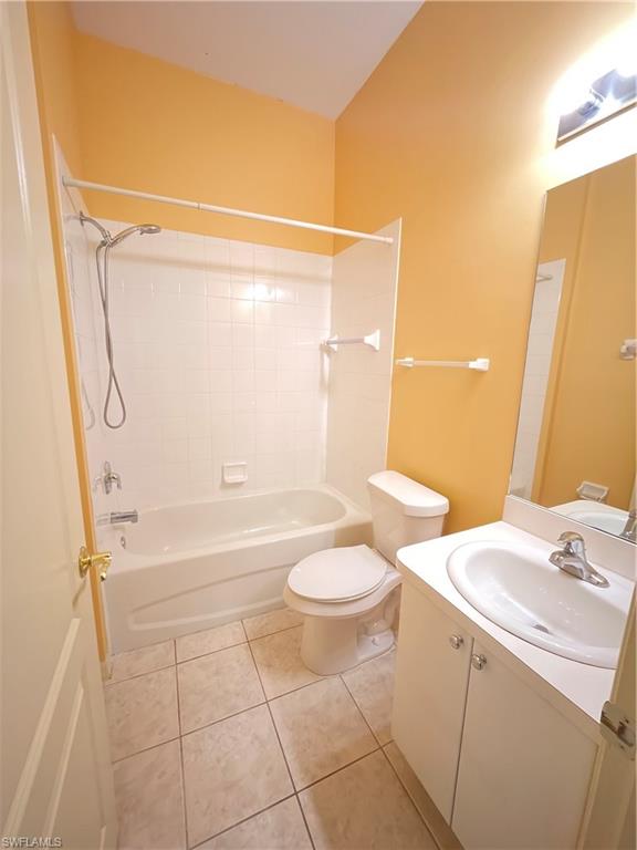 CORAL LAKES - Residential Lease