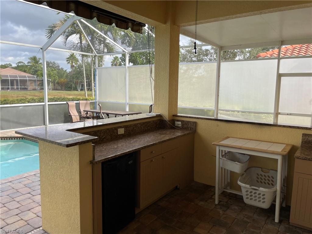 CORAL LAKES - Residential Lease