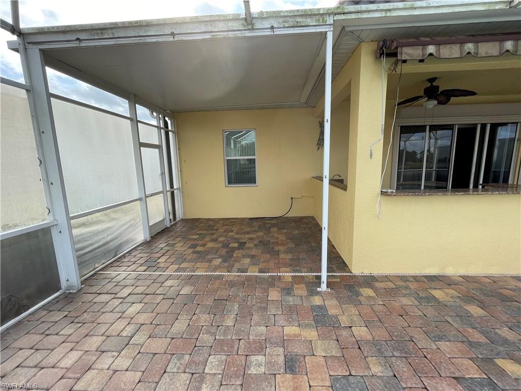 CORAL LAKES - Residential Lease