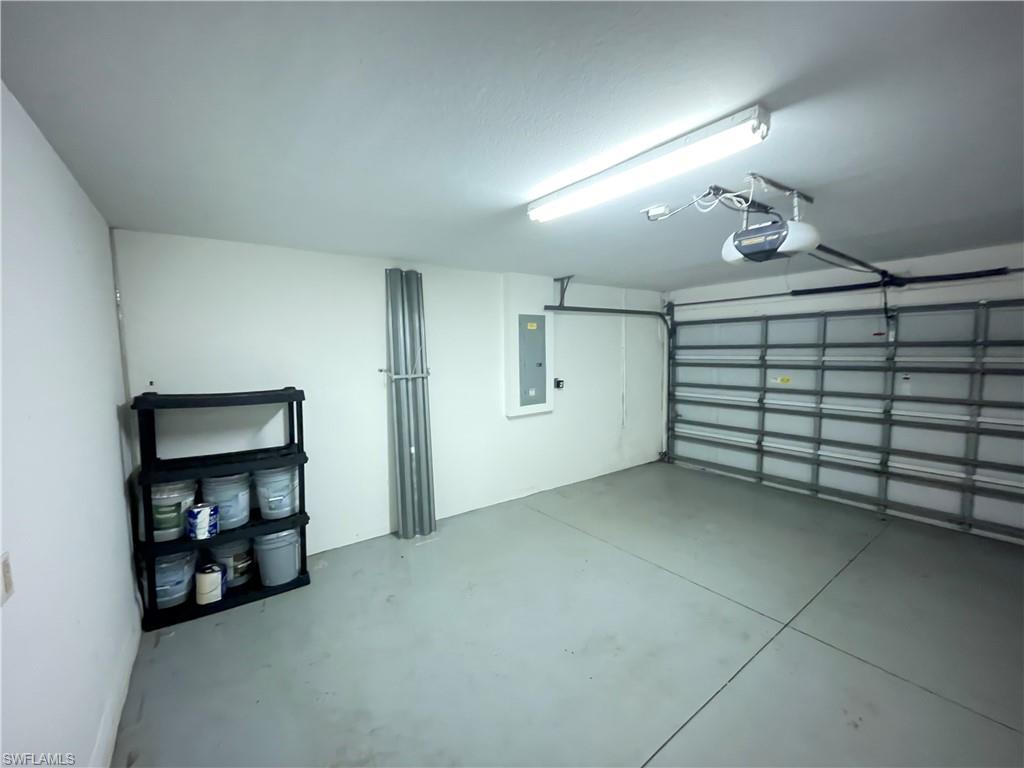 CORAL LAKES - Residential Lease