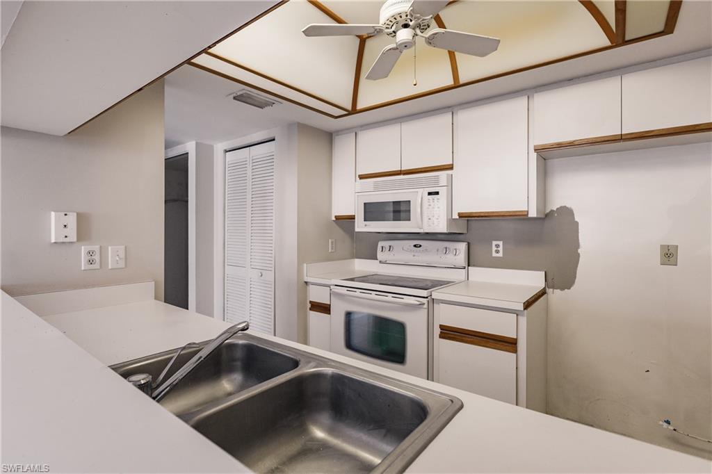 LAKE POINTE - Residential