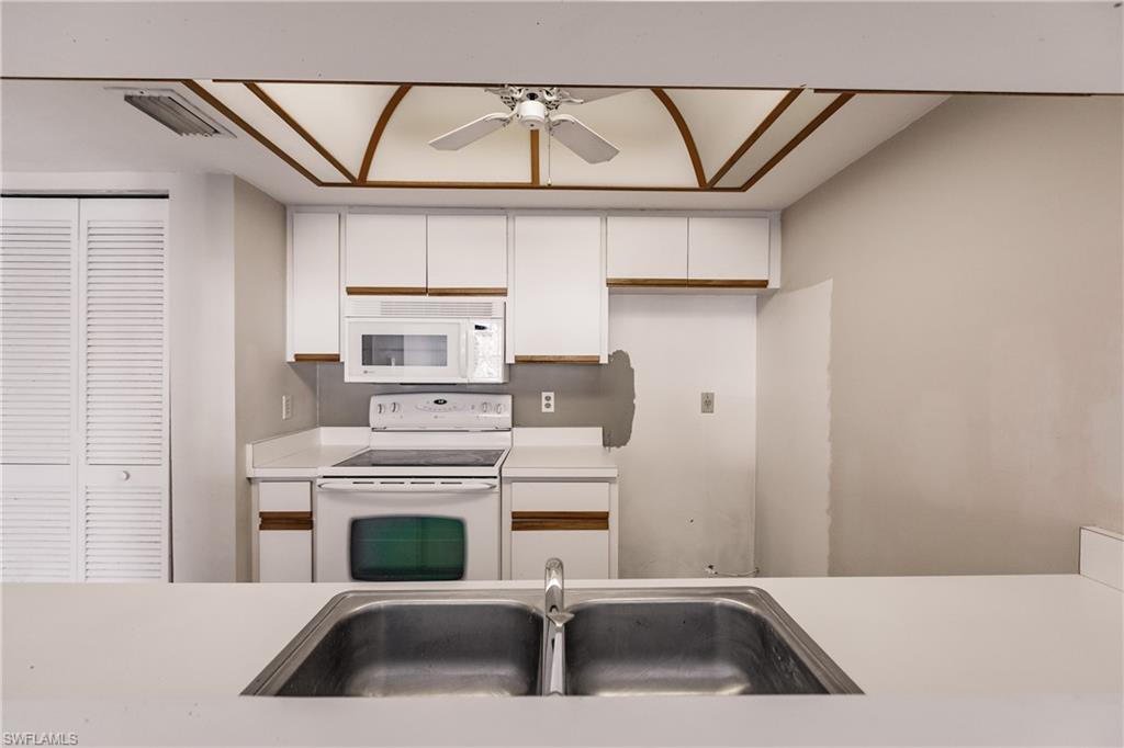 LAKE POINTE - Residential