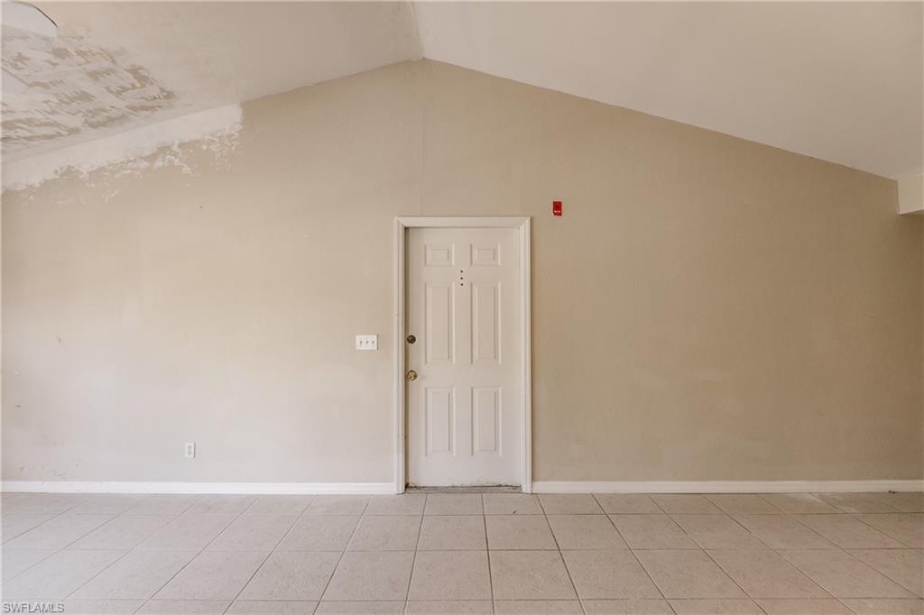 LAKE POINTE - Residential