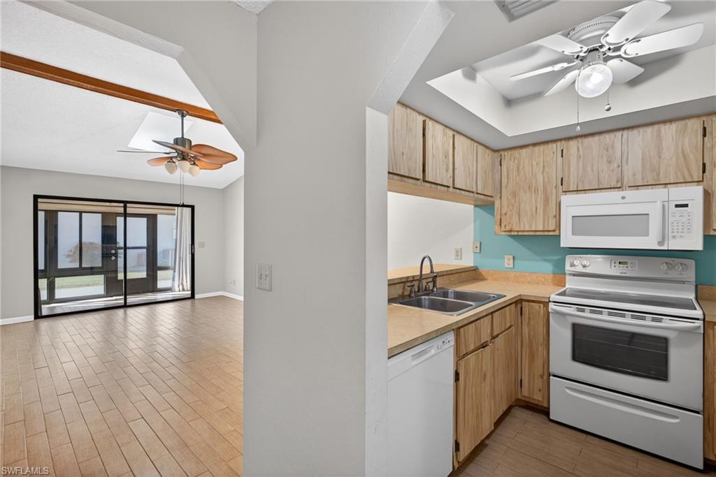 WATERS EDGE OF CAPE CORAL CONDOMINIUM - Residential