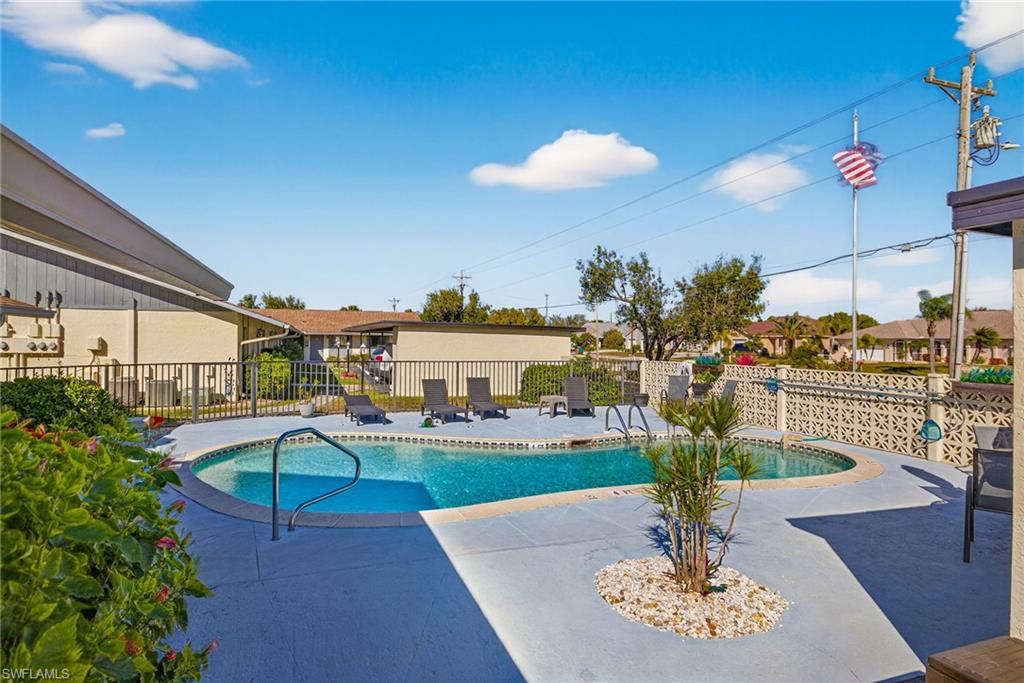 WATERS EDGE OF CAPE CORAL CONDOMINIUM - Residential