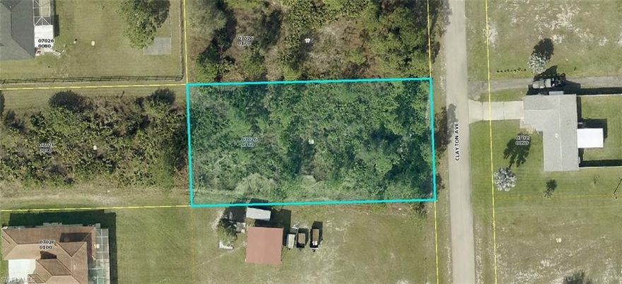 Build your dream home here!  Residential area between Richmond Ave N and Williams Ave.  Easy access to
Lehigh Acres Community Park, Barbara Ferrell Park, Frank Mann Park, shopping, restaurants, schools and churches,
Just a short drive to Fort Myers Airport, I-75, baseball parks, hockey arena, boat ramps and our beautiful beaches.
Come and enjoy all sunny Southwest Florida has to offer.