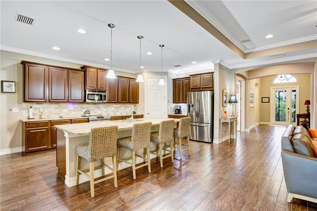 MOODY RIVER ESTATES - Residential Lease