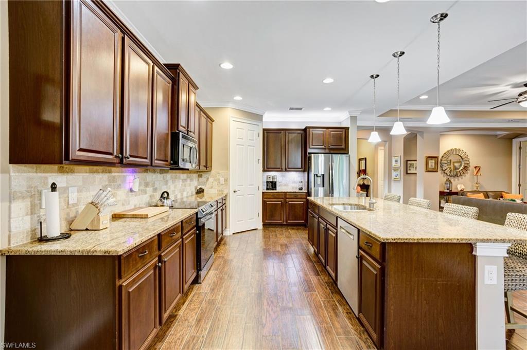 MOODY RIVER ESTATES - Residential Lease