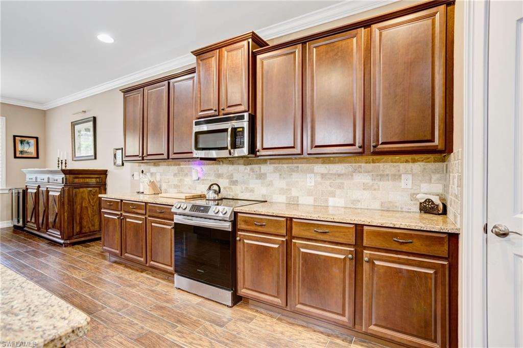 MOODY RIVER ESTATES - Residential Lease