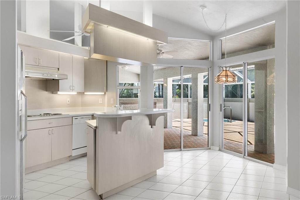 CALOOSA YACHT & RACQUET CLUB - Residential