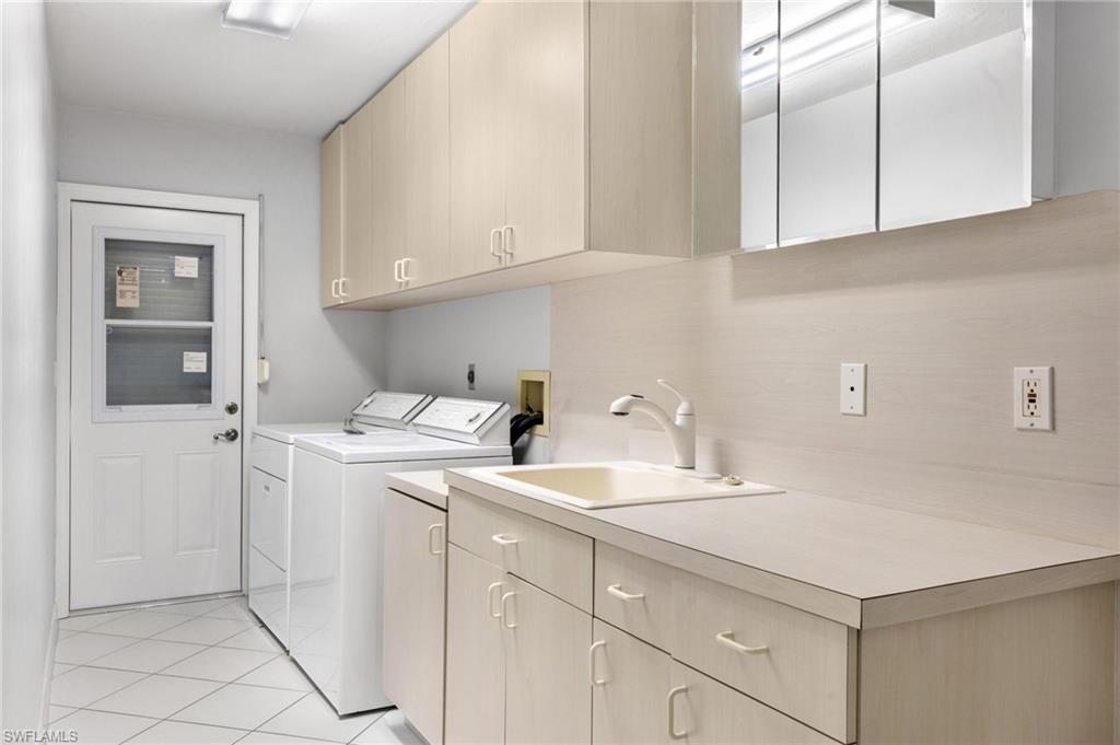 CALOOSA YACHT & RACQUET CLUB - Residential