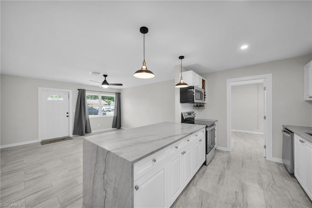 FORT MYERS SHORES - Residential