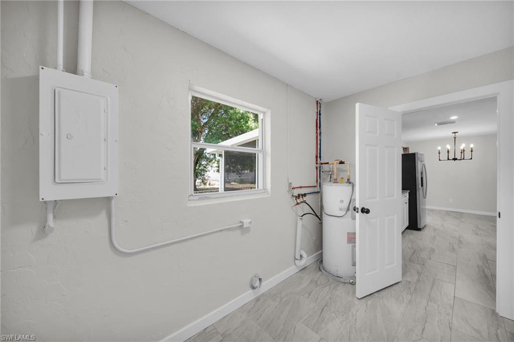 FORT MYERS SHORES - Residential