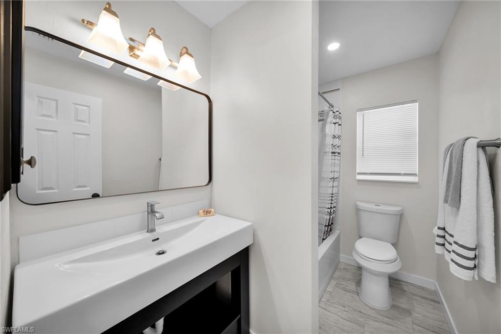 FORT MYERS SHORES - Residential