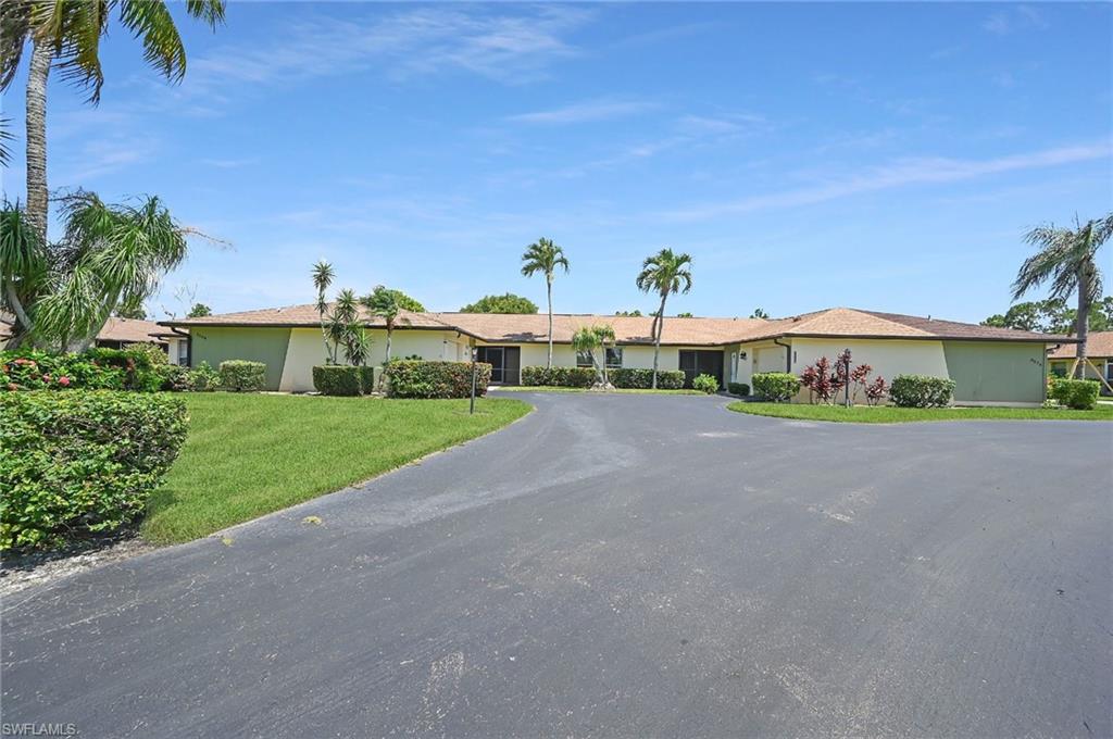 LAKEWOOD VILLAS - Residential