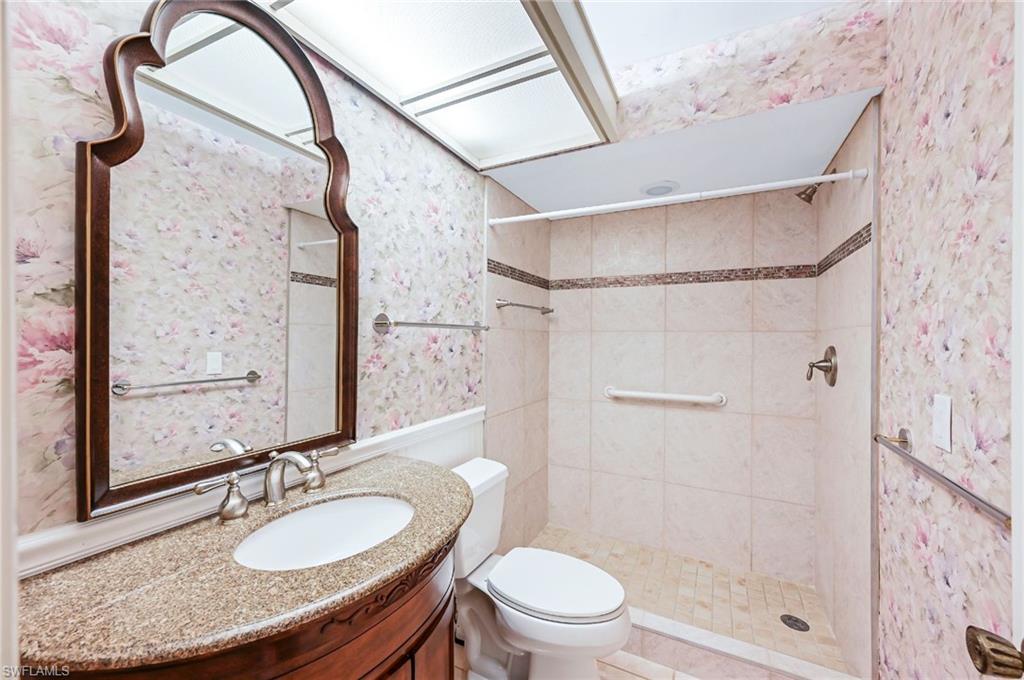 LAKEWOOD VILLAS - Residential