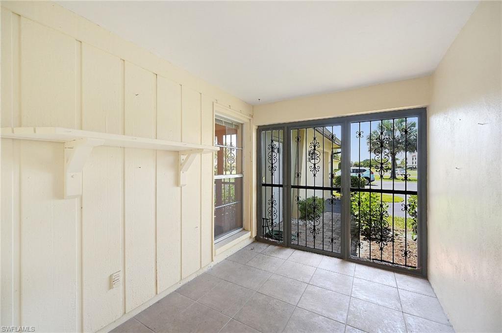 LAKEWOOD VILLAS - Residential