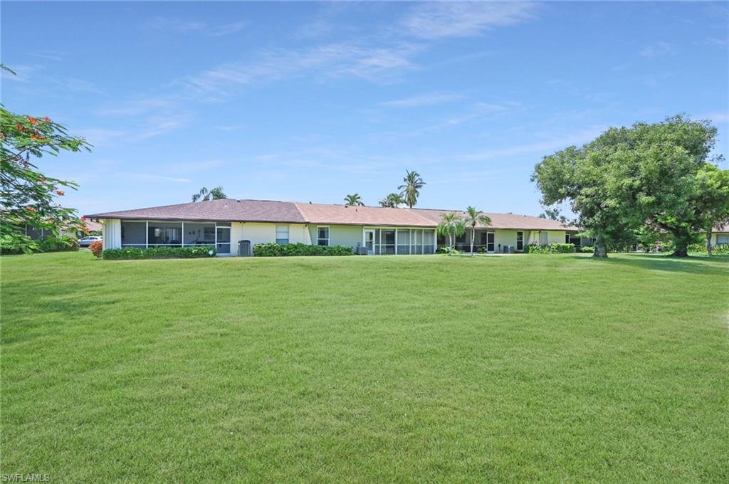 LAKEWOOD VILLAS - Residential