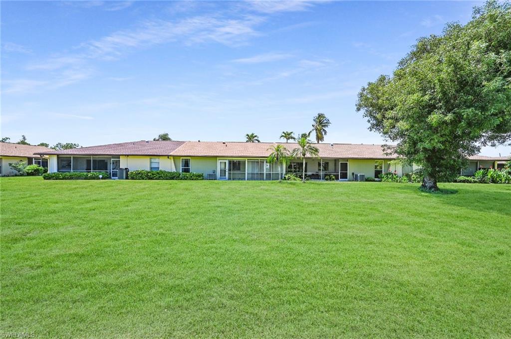 LAKEWOOD VILLAS - Residential