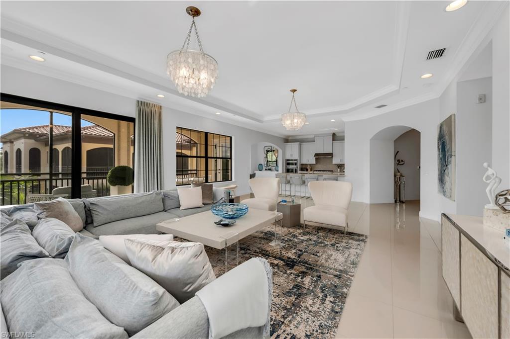 2739 Tiburon BLVD E 302