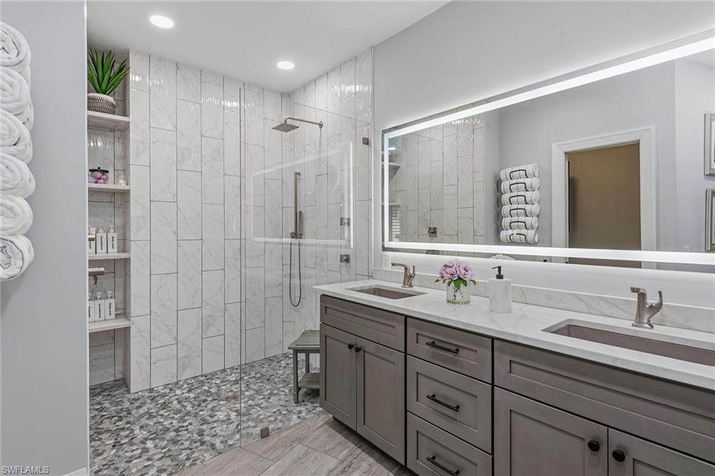 PORT OF THE ISLANDS - Residential