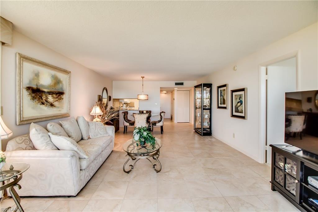 THE PALMS OF BAY BEACH - Residential