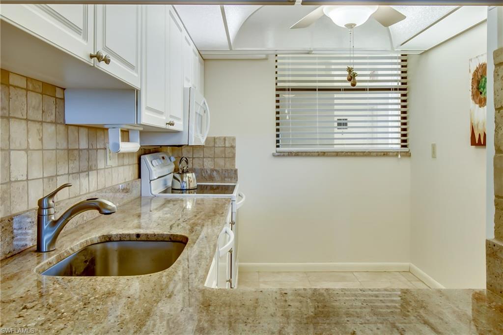 THE PALMS OF BAY BEACH - Residential