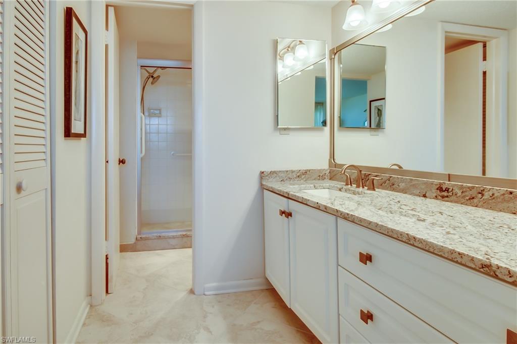 THE PALMS OF BAY BEACH - Residential