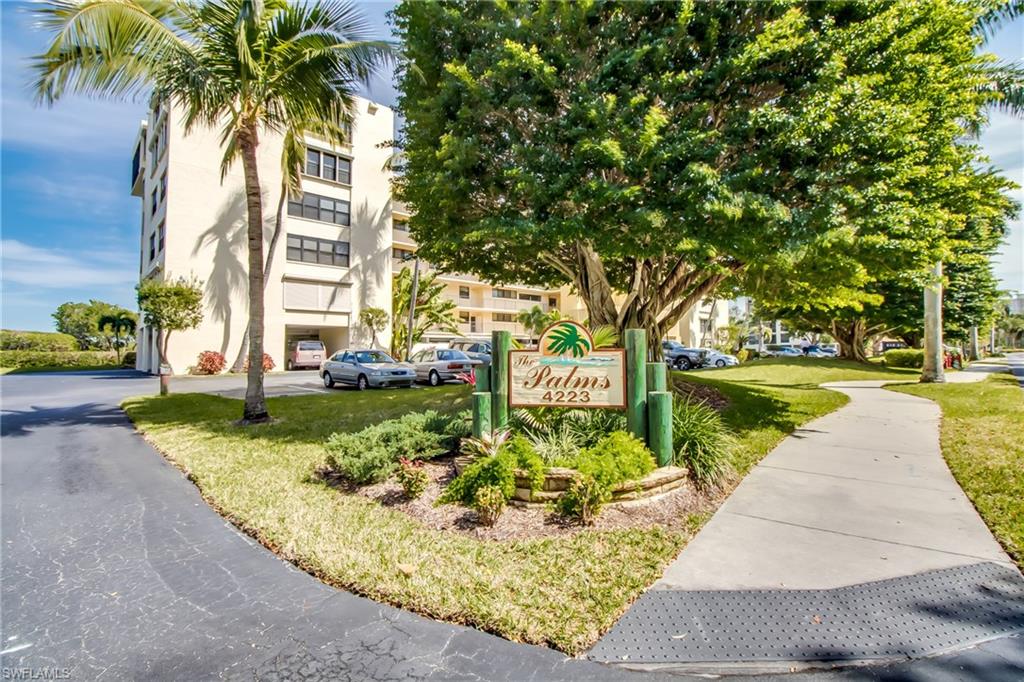 THE PALMS OF BAY BEACH - Residential