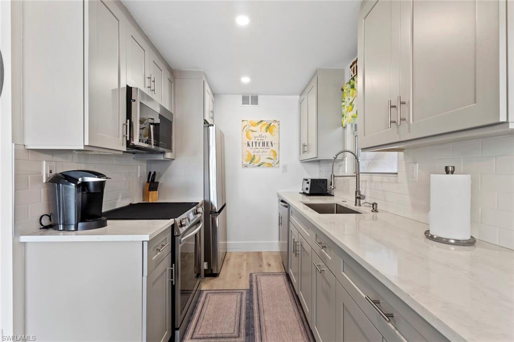 AMBASSADOR CLUB - Residential Lease