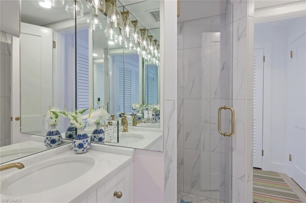 AQUALANE SHORES - Residential