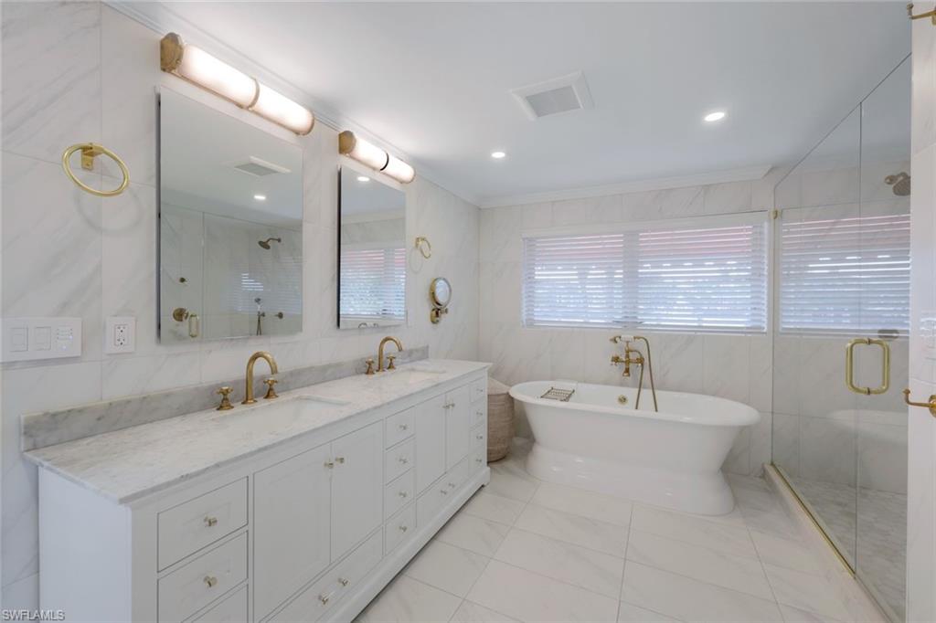 AQUALANE SHORES - Residential